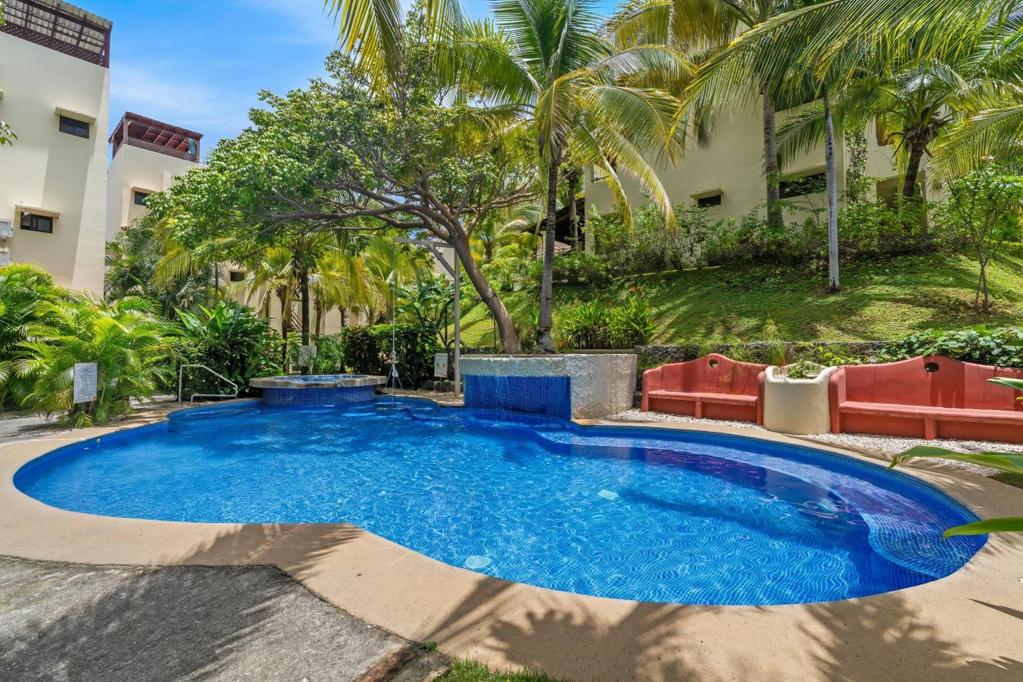 Tropical Gardens And Apartahotel