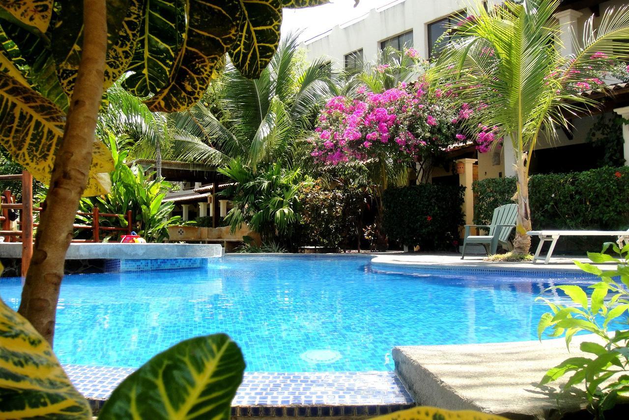 Tropical Gardens And * Coco
