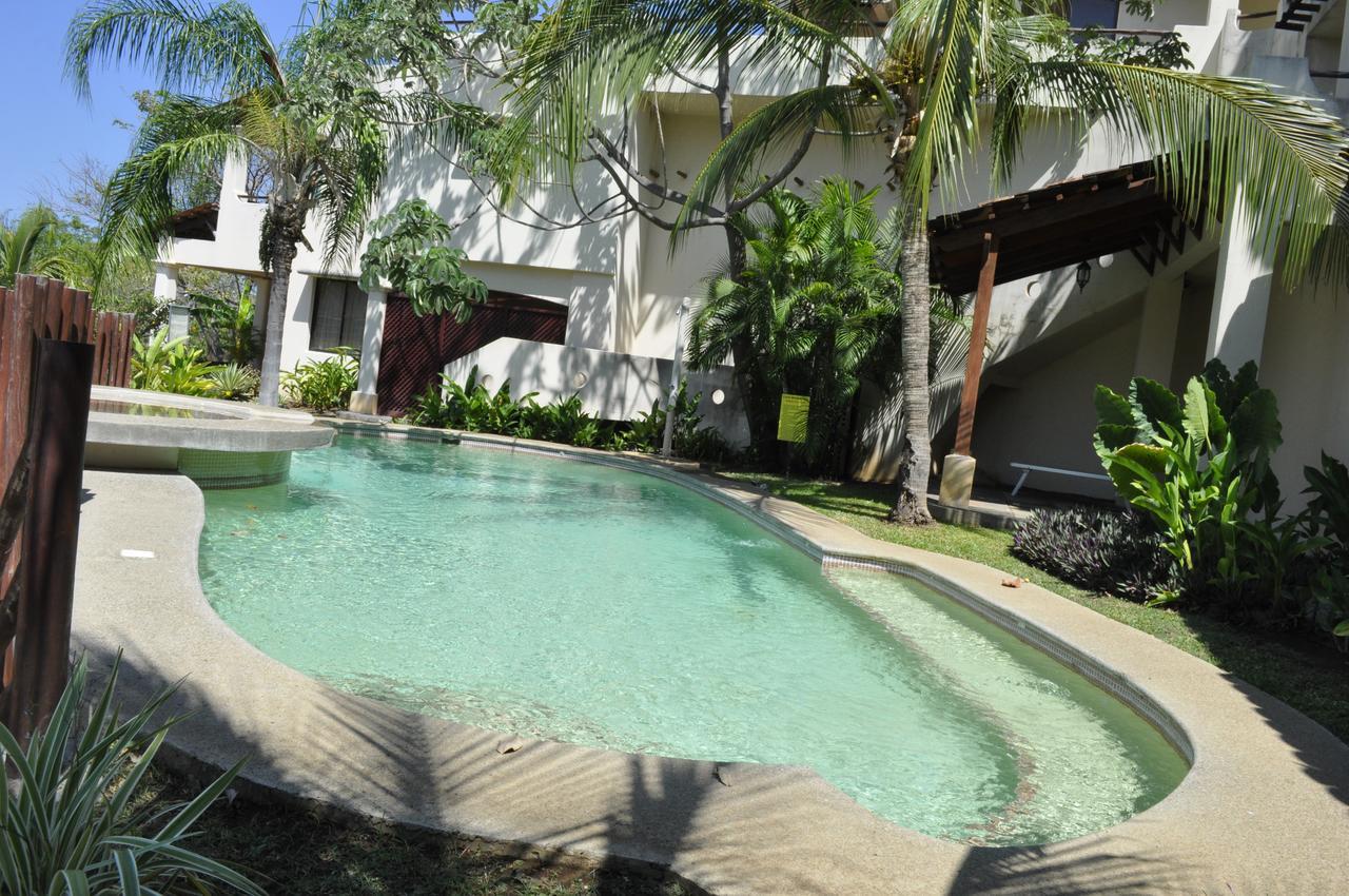 Tropical Gardens And * Coco