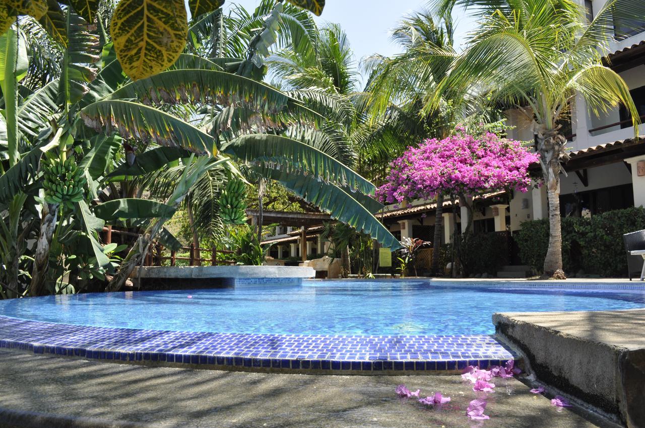 Tropical Gardens And * Coco